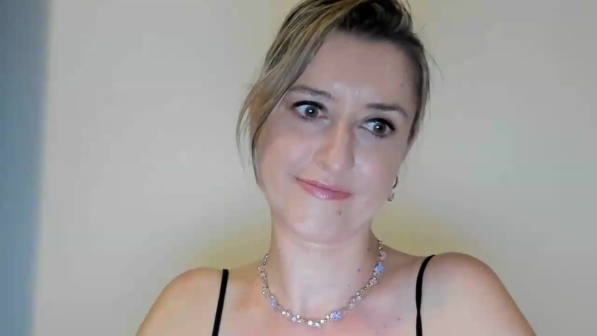 Gallery image thumbnail from BestDream's myfreecams stream on, 09/05/2026, 22:31 image 15 of 20
