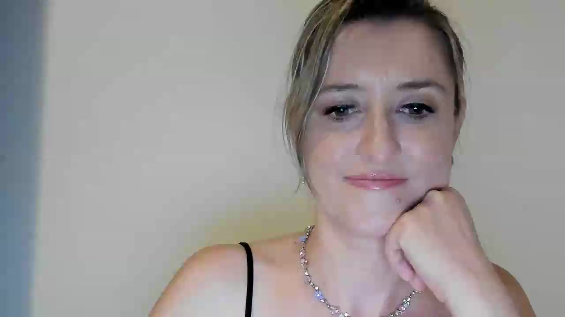 Gallery image thumbnail from BestDream's myfreecams stream on, 09/05/2026, 23:03 image 1 of 20