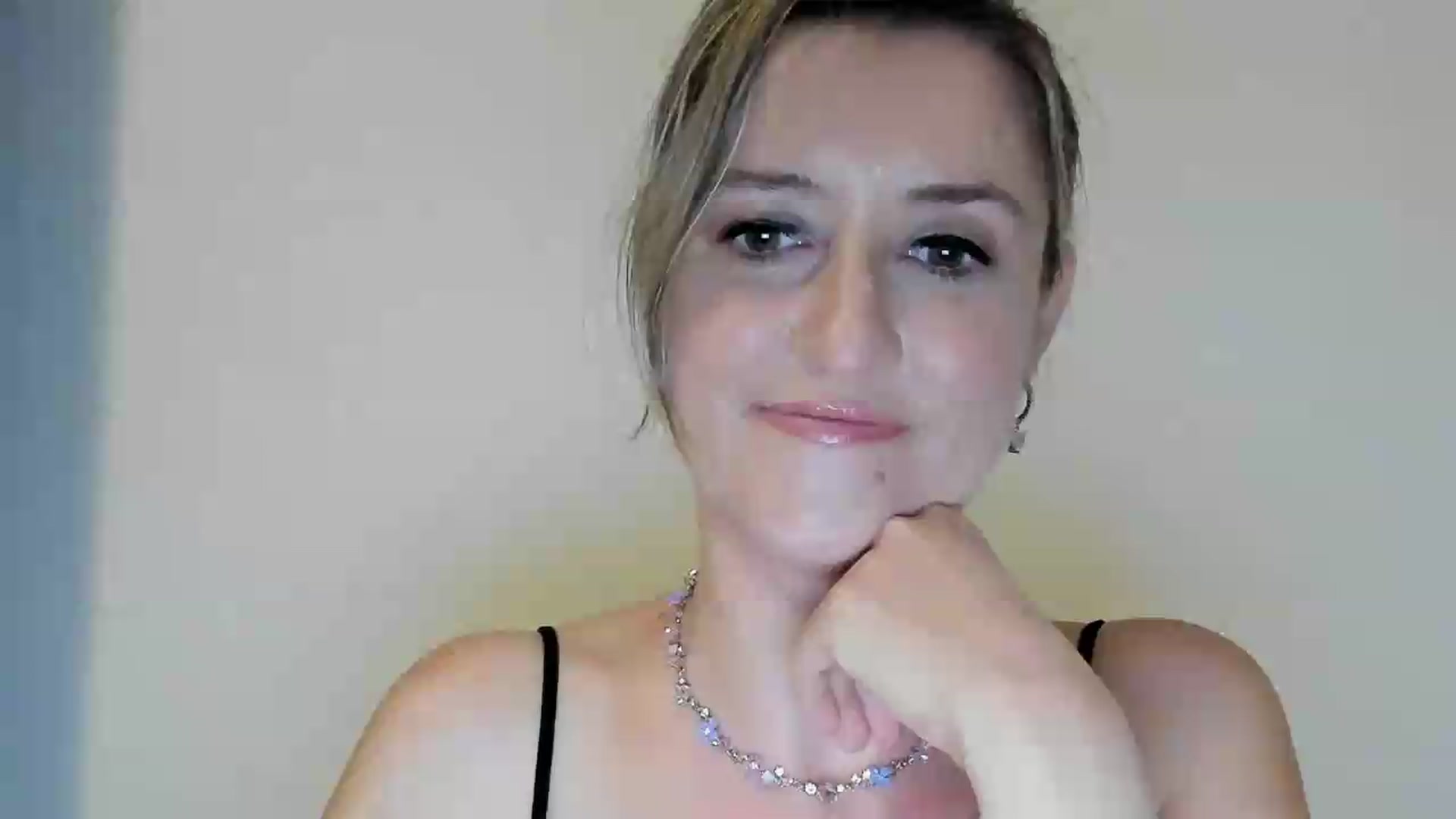 Gallery image thumbnail from BestDream's myfreecams stream on, 09/05/2026, 23:03 image 2 of 20