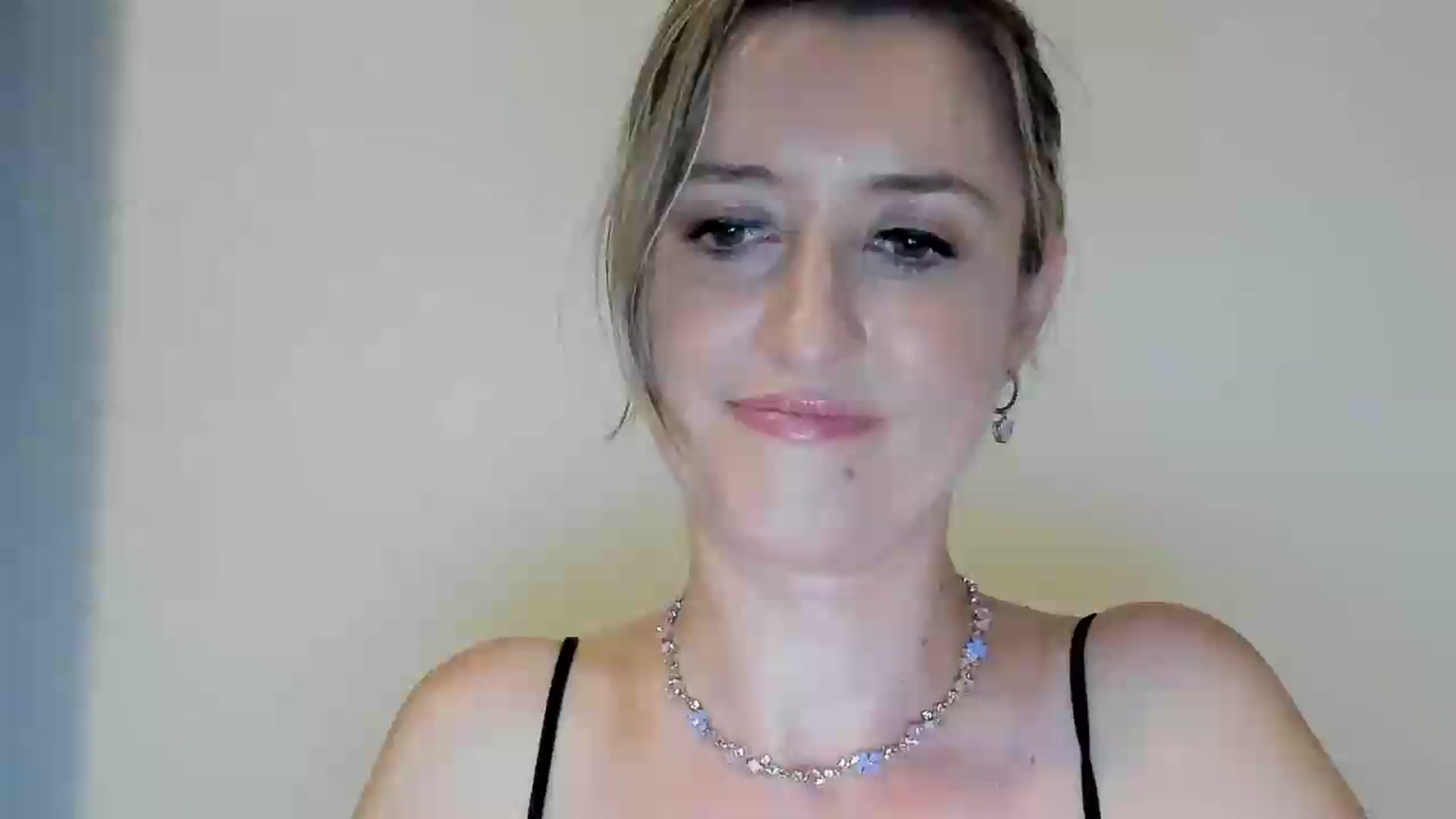Gallery image thumbnail from BestDream's myfreecams stream on, 09/05/2026, 23:03 image 8 of 20