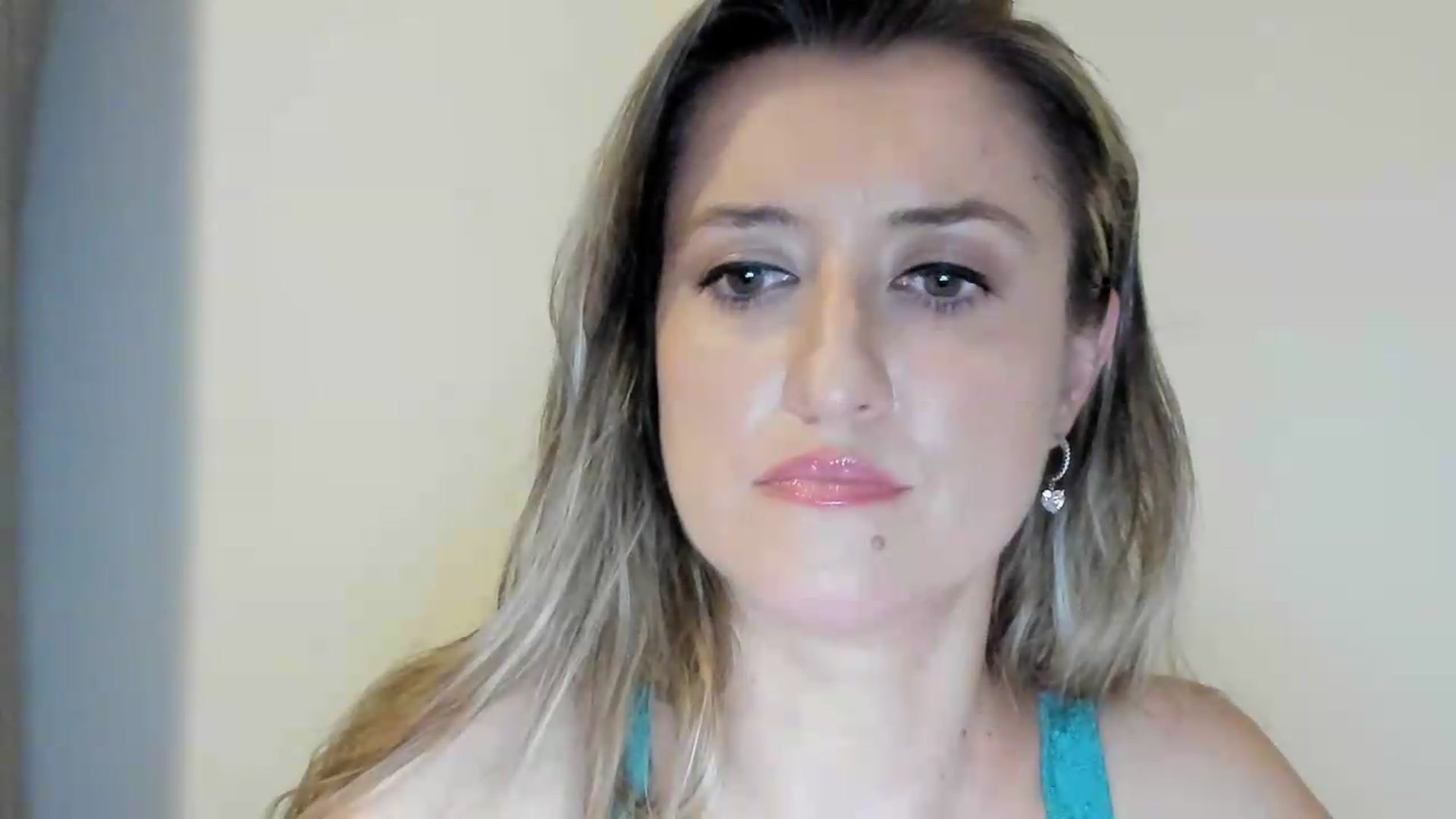 Gallery image thumbnail from BestDream's myfreecams stream on, 09/06/2026, 22:07 image 14 of 20