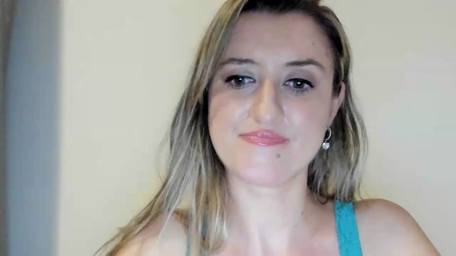 Gallery image thumbnail from BestDream's myfreecams stream on, 09/06/2026, 22:07 image 13 of 20