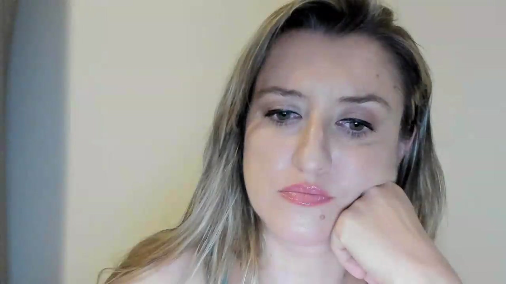 Gallery image thumbnail from BestDream's myfreecams stream on, 09/06/2026, 22:07 image 15 of 20