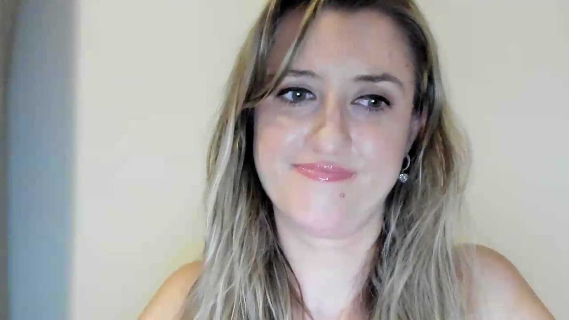 Gallery image thumbnail from BestDream's myfreecams stream on, 09/06/2026, 22:07 image 3 of 20