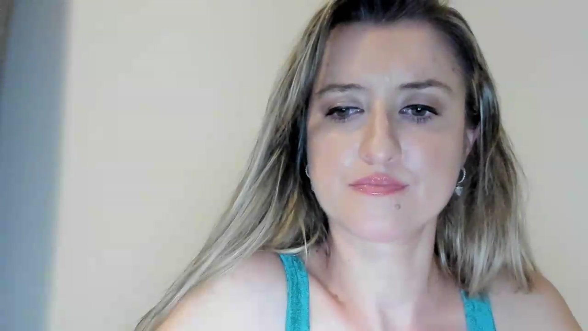 Gallery image thumbnail from BestDream's myfreecams stream on, 09/06/2026, 23:47 image 19 of 20