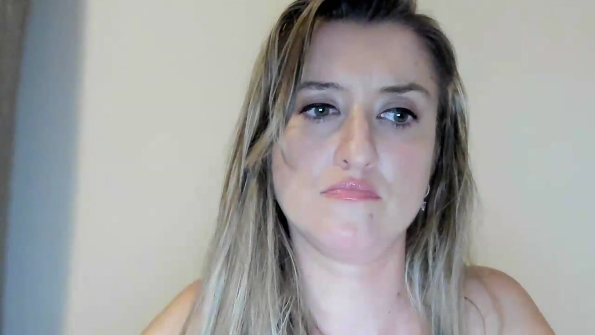 Gallery image thumbnail from BestDream's myfreecams stream on, 09/07/2026, 24:34 image 13 of 20