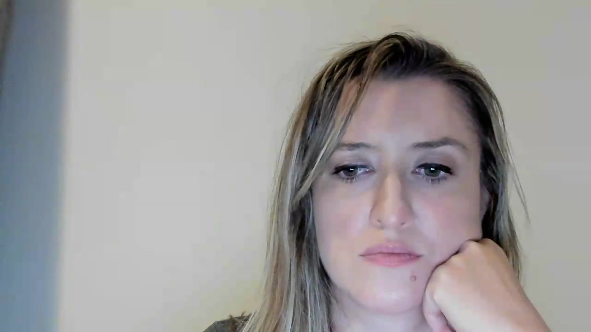 Gallery image thumbnail from BestDream's myfreecams stream on, 09/07/2026, 23:20 image 3 of 20