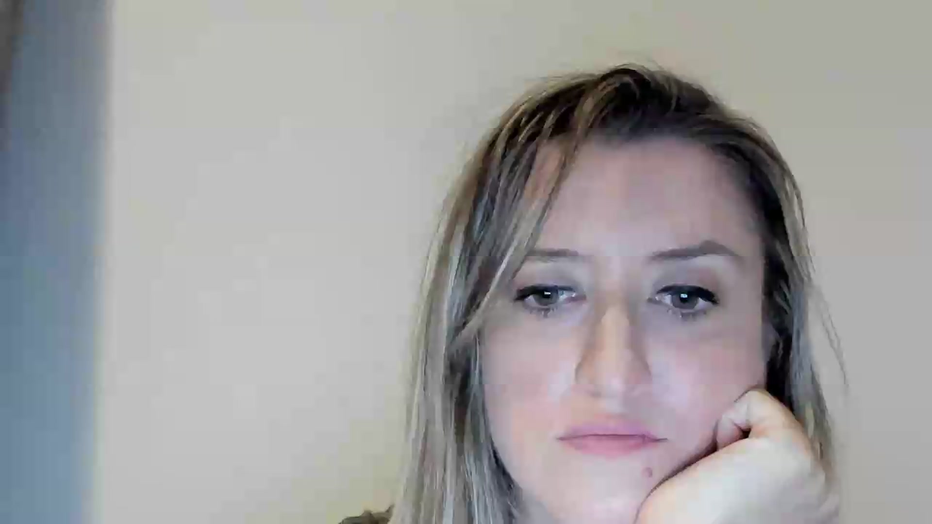 Gallery image thumbnail from BestDream's myfreecams stream on, 09/07/2026, 23:20 image 1 of 20