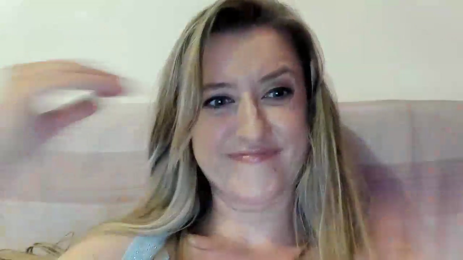 Gallery image thumbnail from BestDream's myfreecams stream on, 09/10/2026, 23:40 image 17 of 20