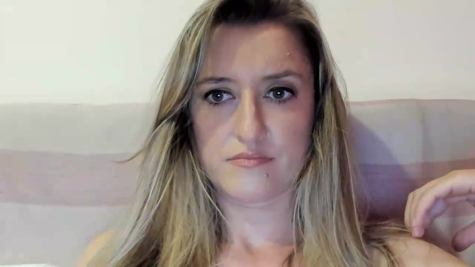 Gallery image thumbnail from BestDream's myfreecams stream on, 09/10/2026, 23:40 image 7 of 20