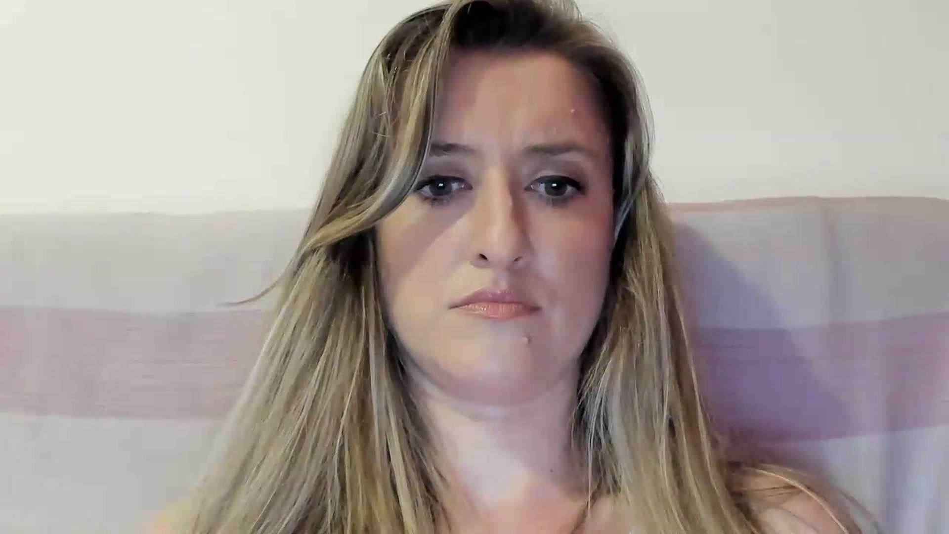 Gallery image thumbnail from BestDream's myfreecams stream on, 09/10/2026, 23:40 image 12 of 20