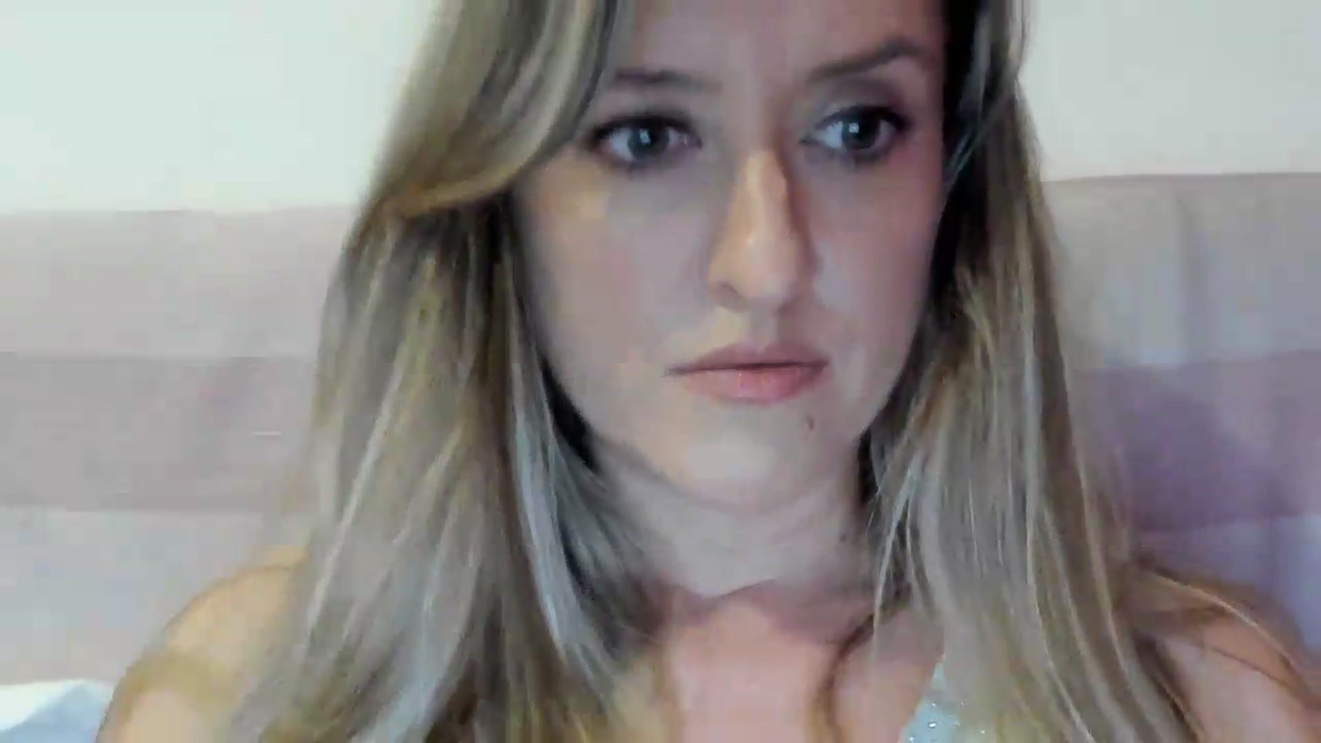 Gallery image thumbnail from BestDream's myfreecams stream on, 09/10/2026, 23:40 image 8 of 20