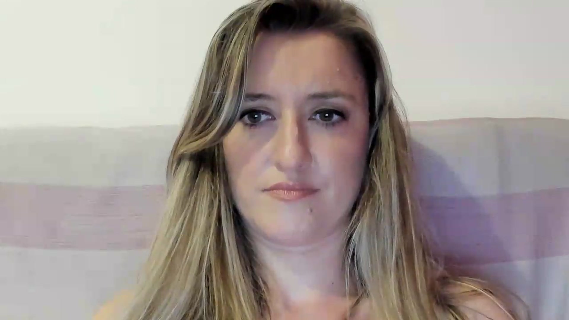 Gallery image thumbnail from BestDream's myfreecams stream on, 09/10/2026, 23:40 image 10 of 20
