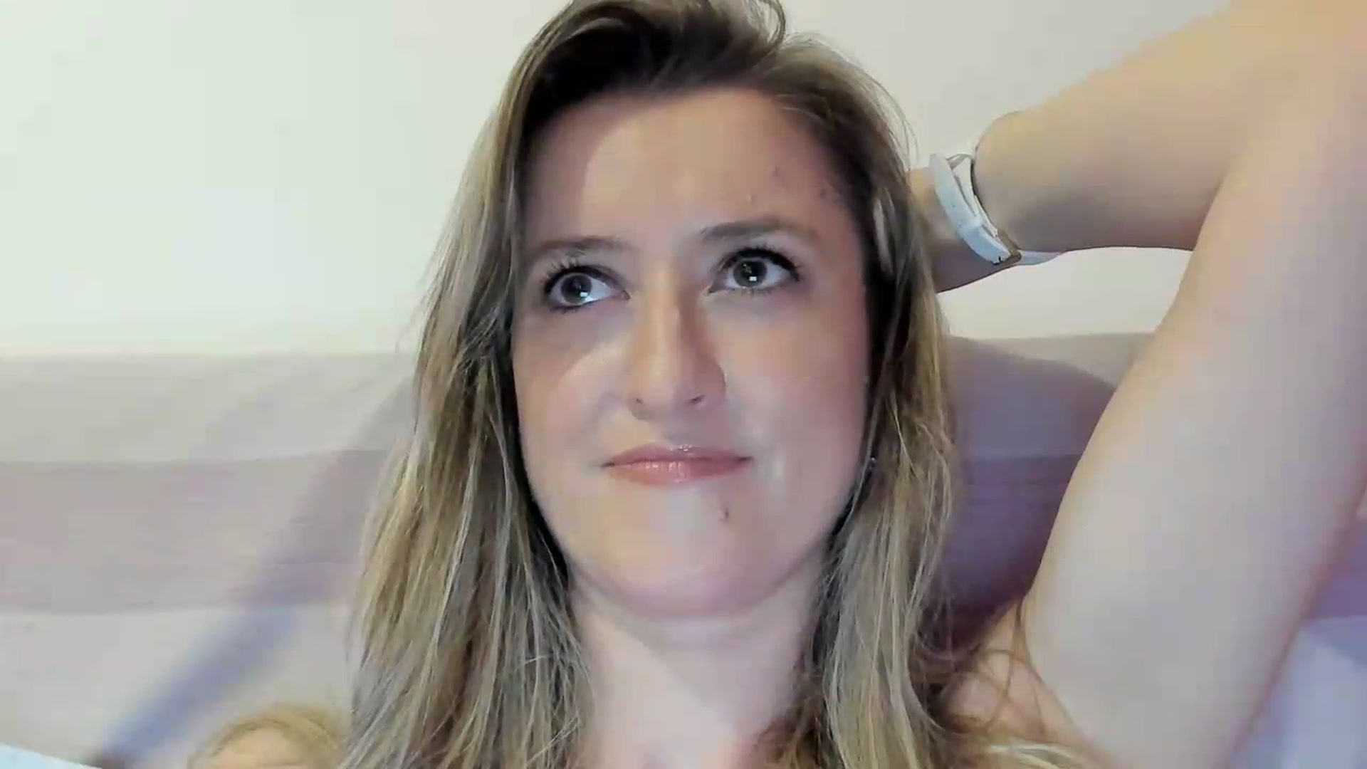Gallery image thumbnail from BestDream's myfreecams stream on, 09/11/2026, 24:22 image 5 of 20