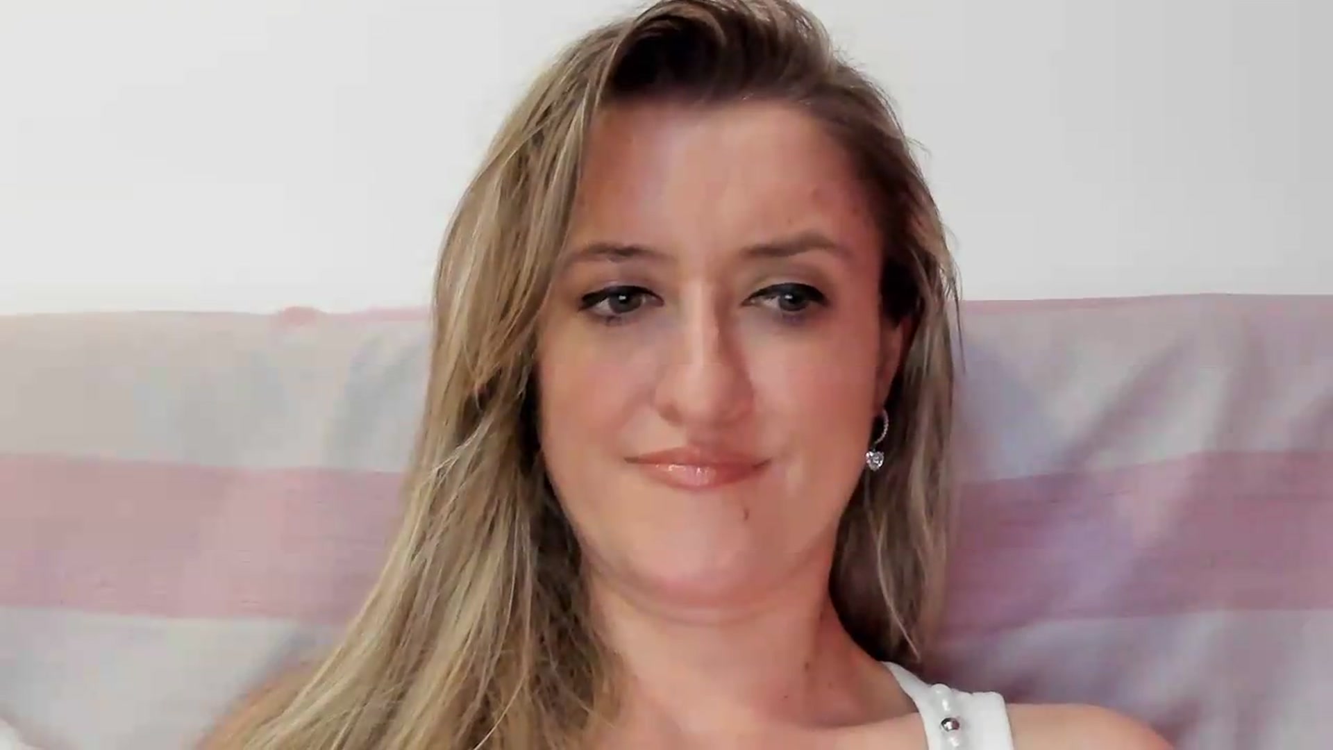 Gallery image thumbnail from BestDream's myfreecams stream on, 09/11/2026, 23:27 image 4 of 20