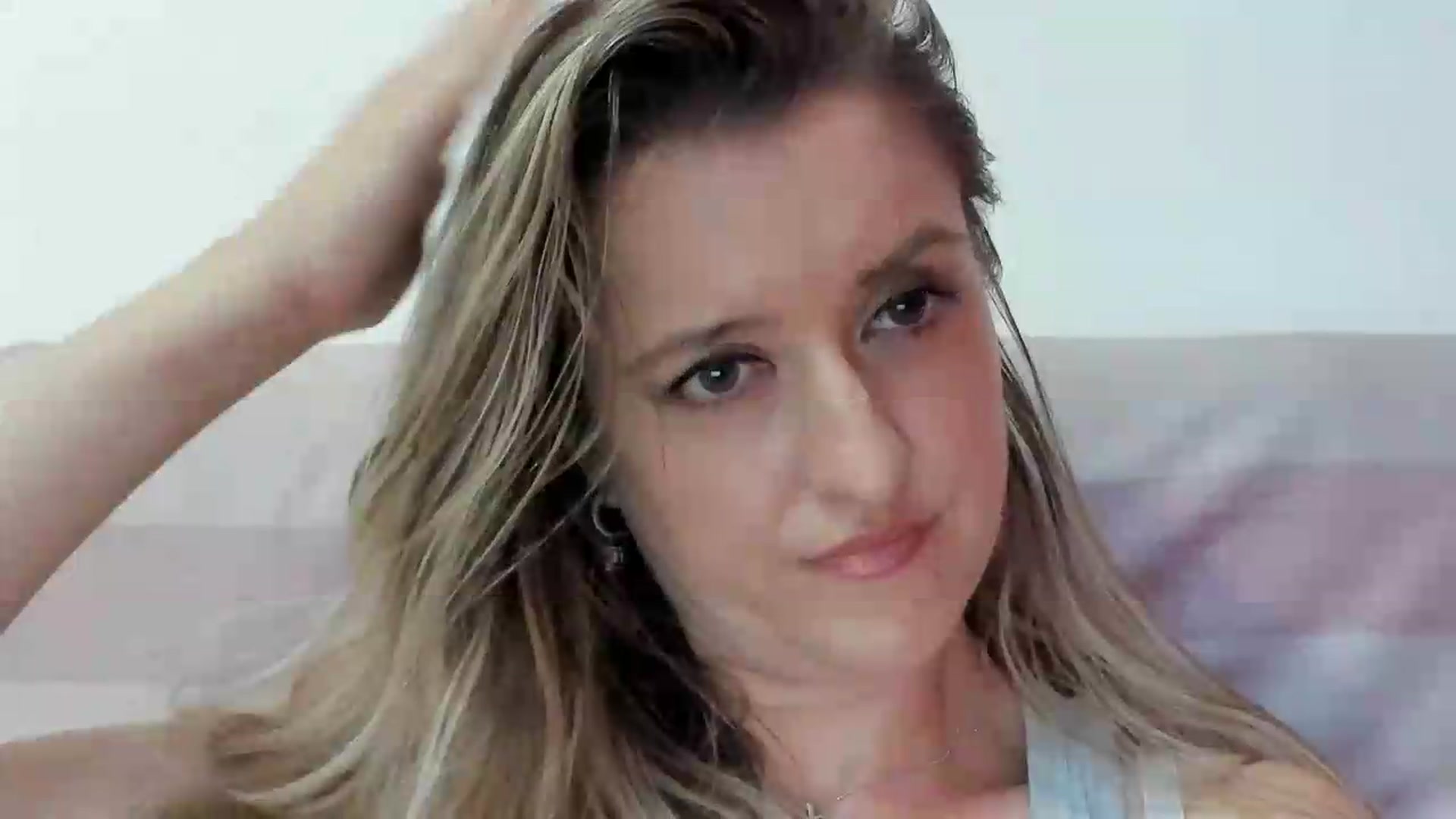 Gallery image thumbnail from BestDream's myfreecams stream on, 09/12/2026, 22:42 image 14 of 20