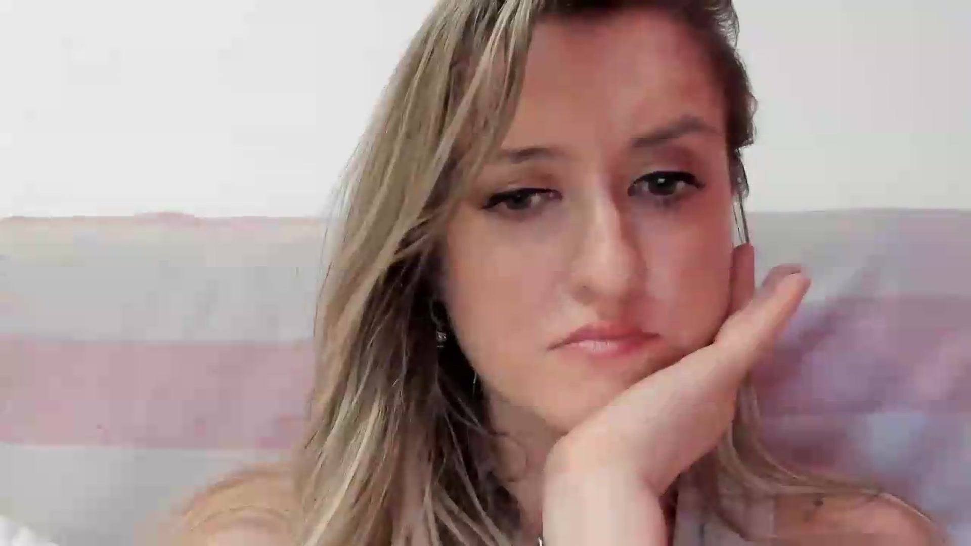 Gallery image thumbnail from BestDream's myfreecams stream on, 09/12/2026, 22:42 image 15 of 20