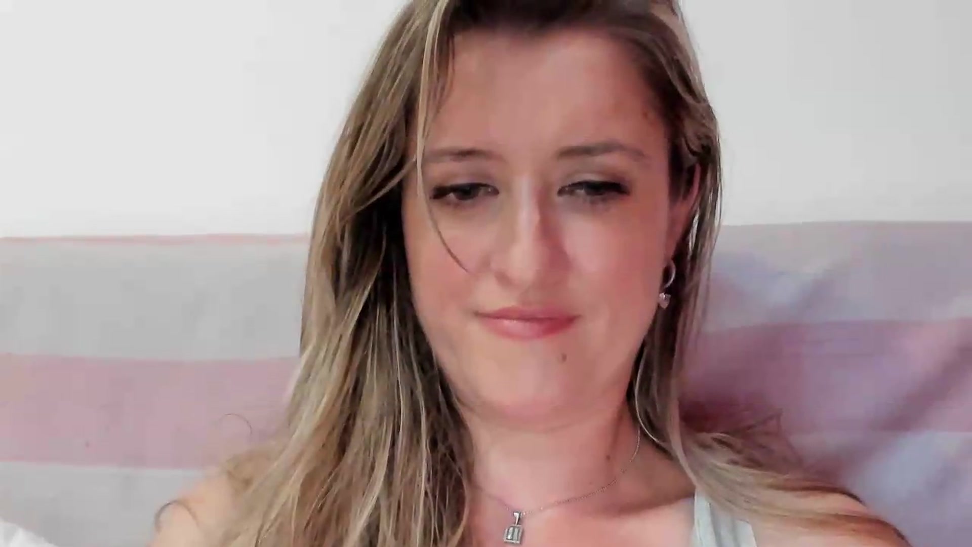 Gallery image thumbnail from BestDream's myfreecams stream on, 09/12/2026, 23:57 image 2 of 20