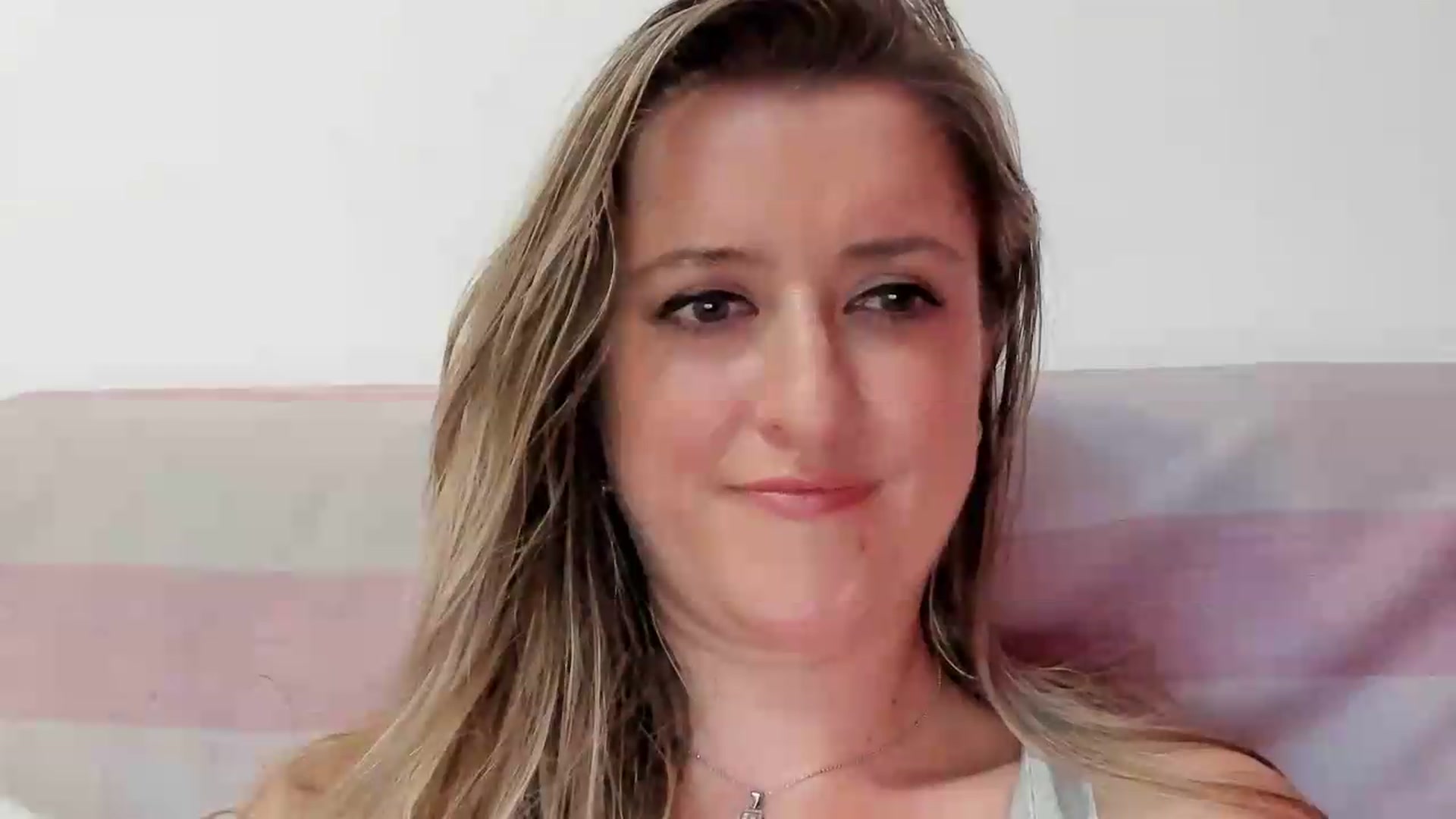 Gallery image thumbnail from BestDream's myfreecams stream on, 09/12/2026, 23:57 image 17 of 20