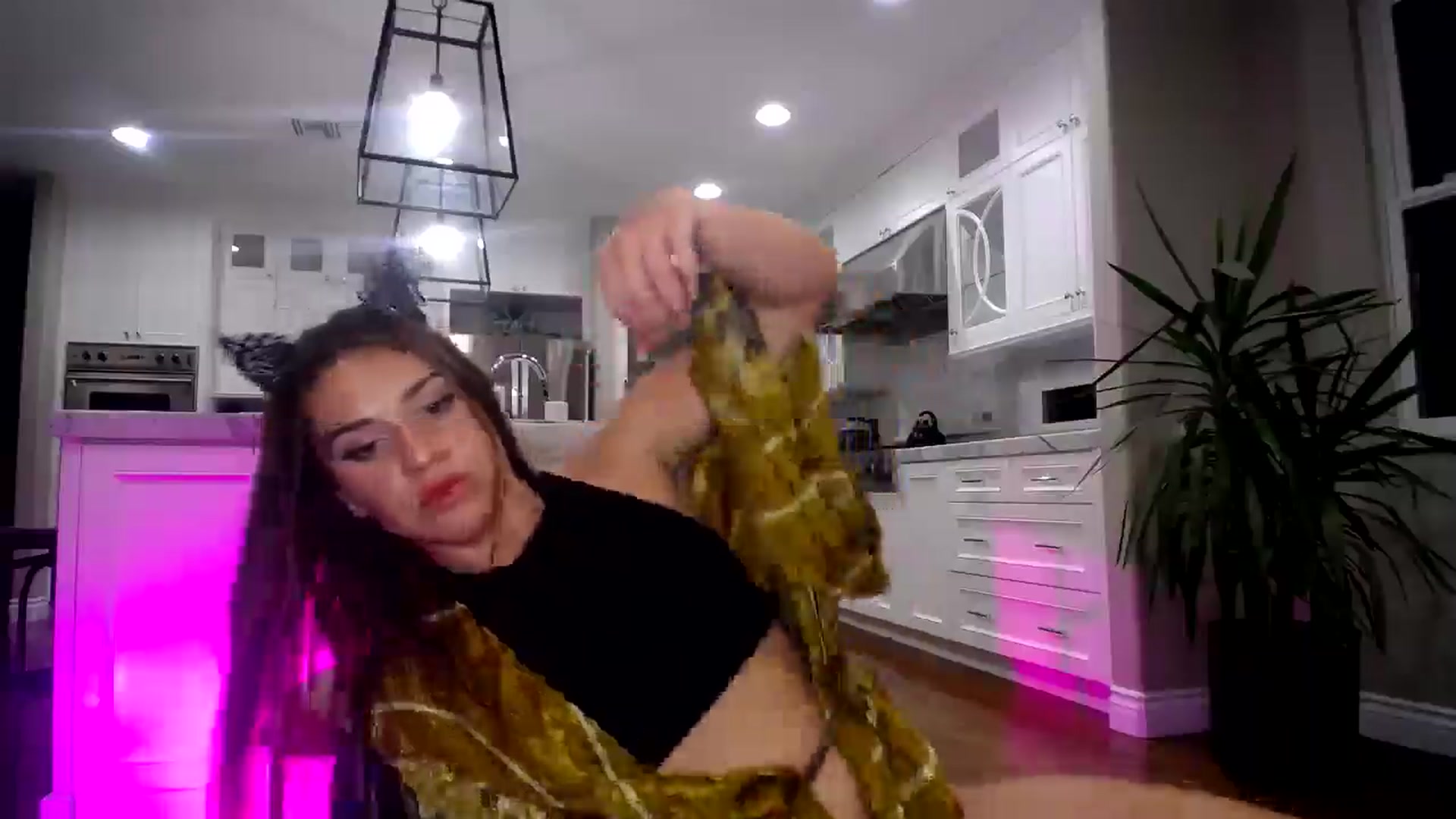 Gallery image thumbnail from BestFriends's myfreecams stream on, 04/04/2026, 12:58 image 7 of 20