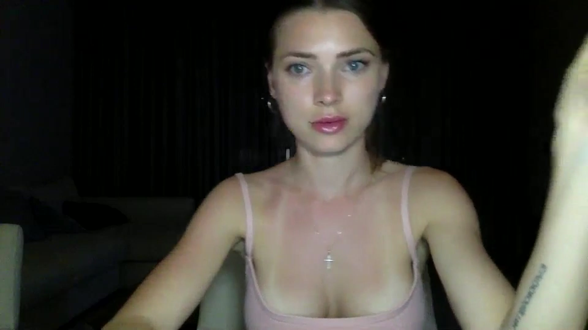 Gallery image thumbnail from Bestannforu's myfreecams stream on, 01/28/2025, 18:51 image 6 of 20