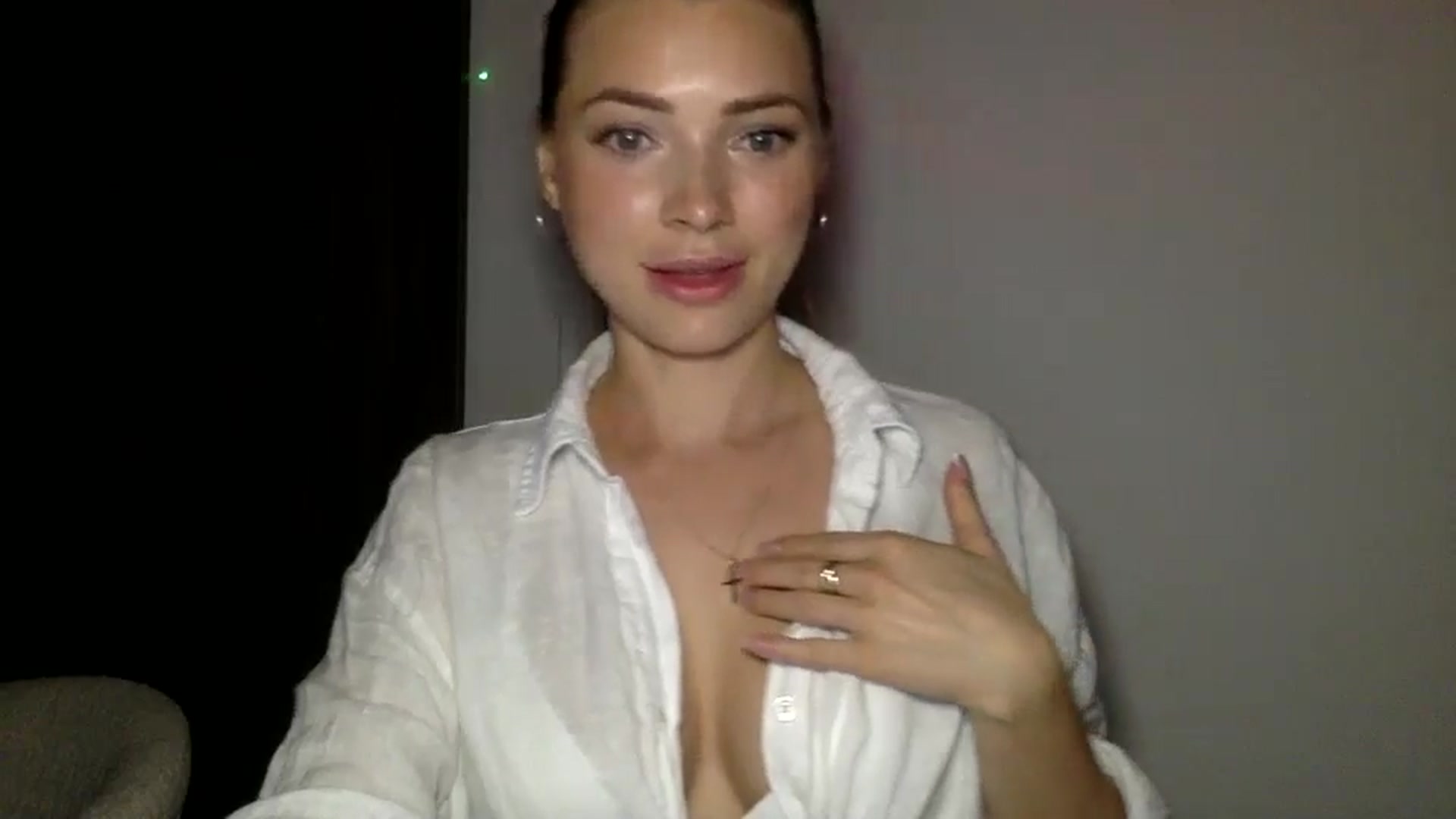 Gallery image thumbnail from Bestannforu's myfreecams stream on, 02/01/2025, 15:20 image 16 of 20