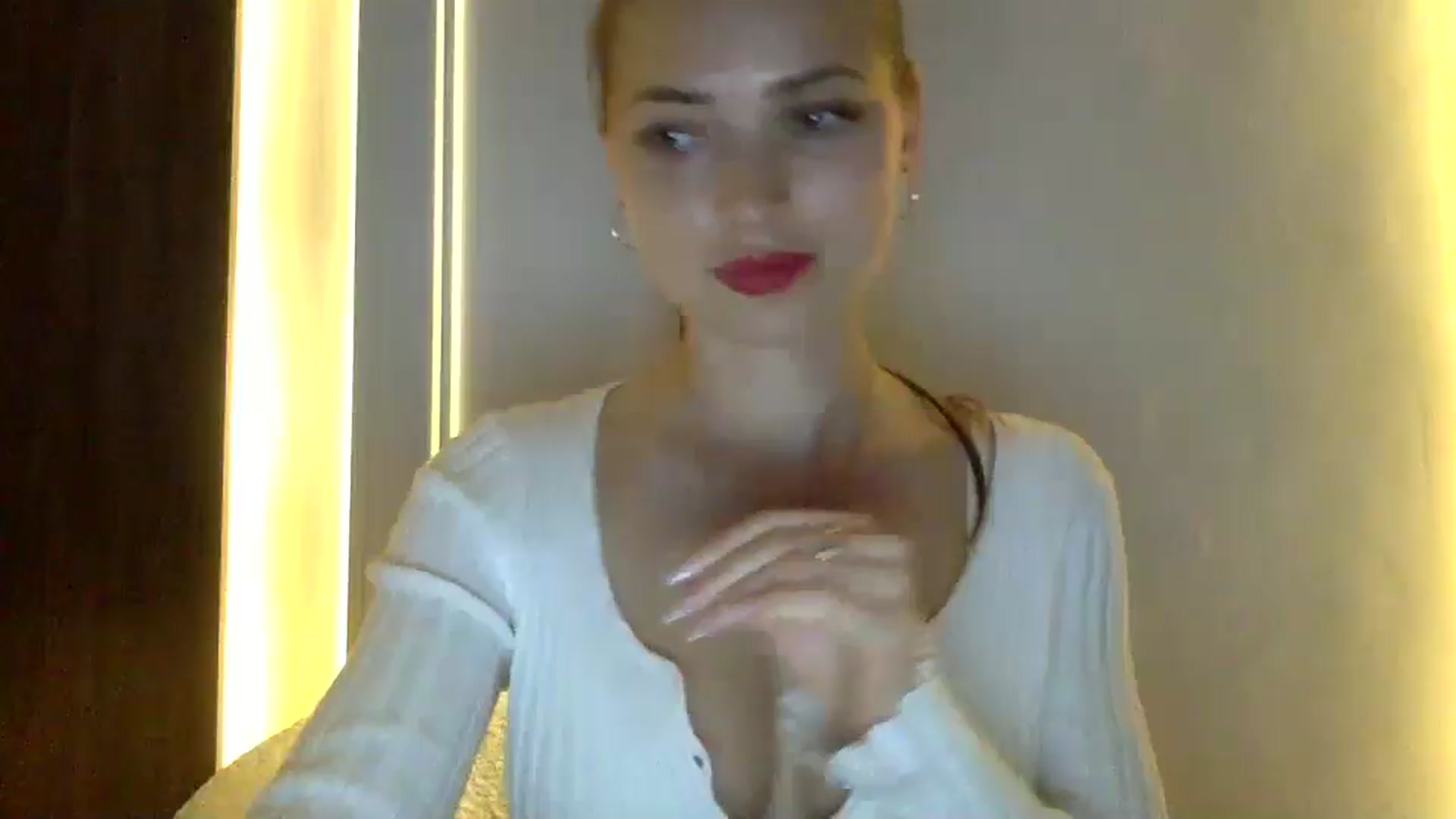 Gallery image thumbnail from Bestannforu's myfreecams stream on, 02/02/2025, 16:31 image 10 of 20