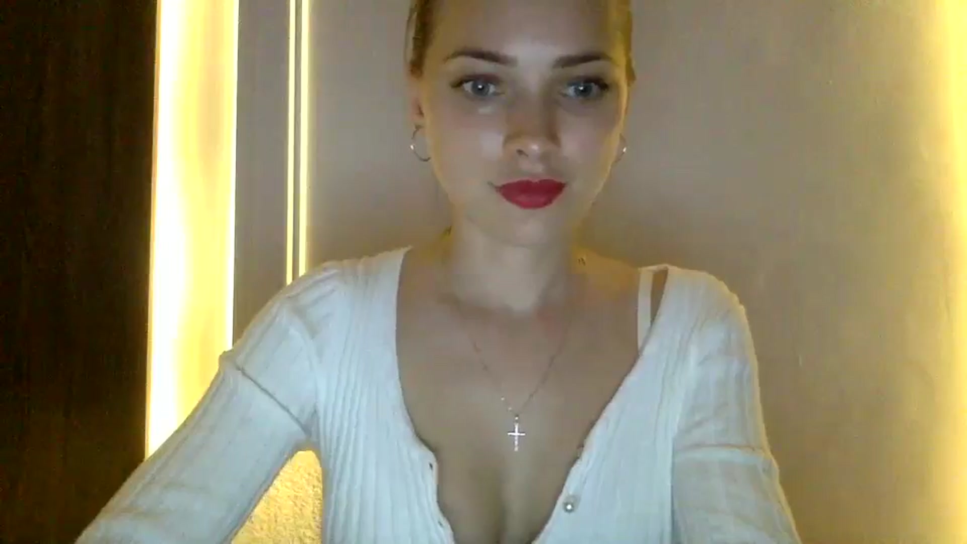Gallery image thumbnail from Bestannforu's myfreecams stream on, 02/02/2025, 16:31 image 12 of 20