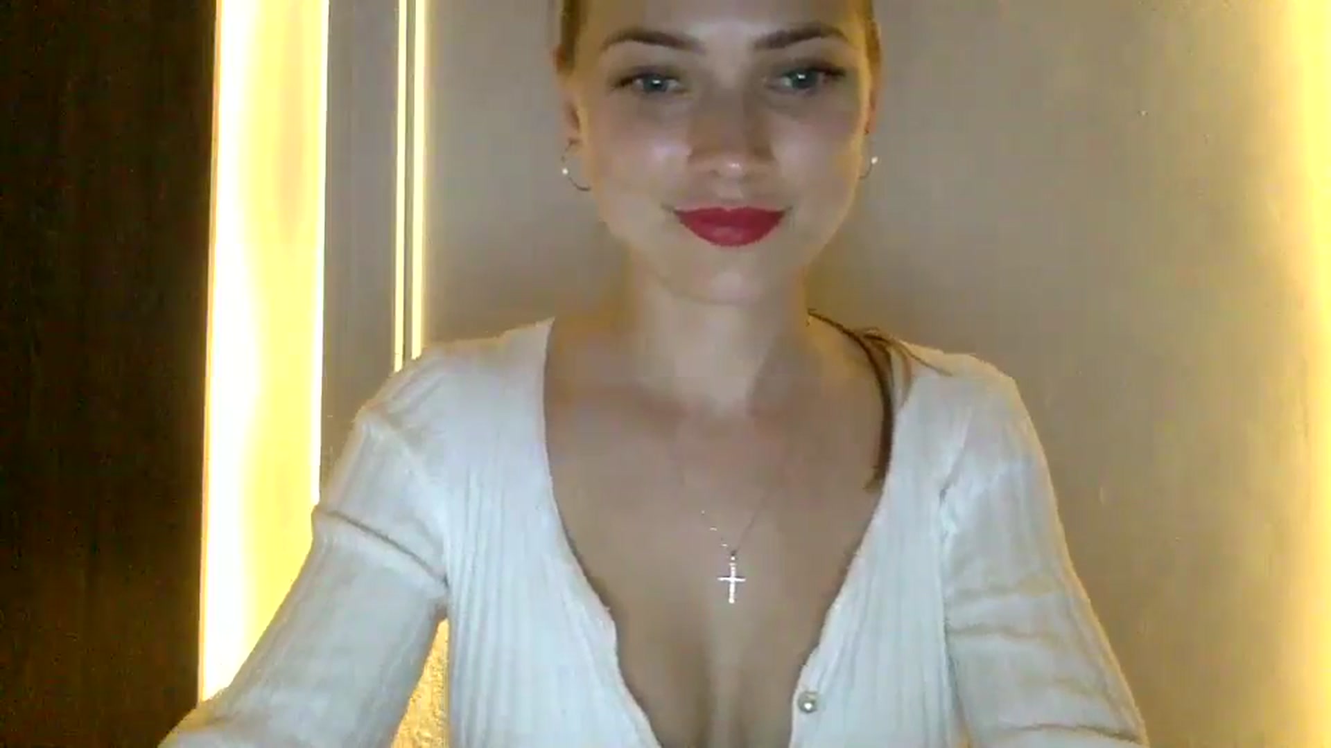 Gallery image thumbnail from Bestannforu's myfreecams stream on, 02/02/2025, 16:31 image 9 of 20