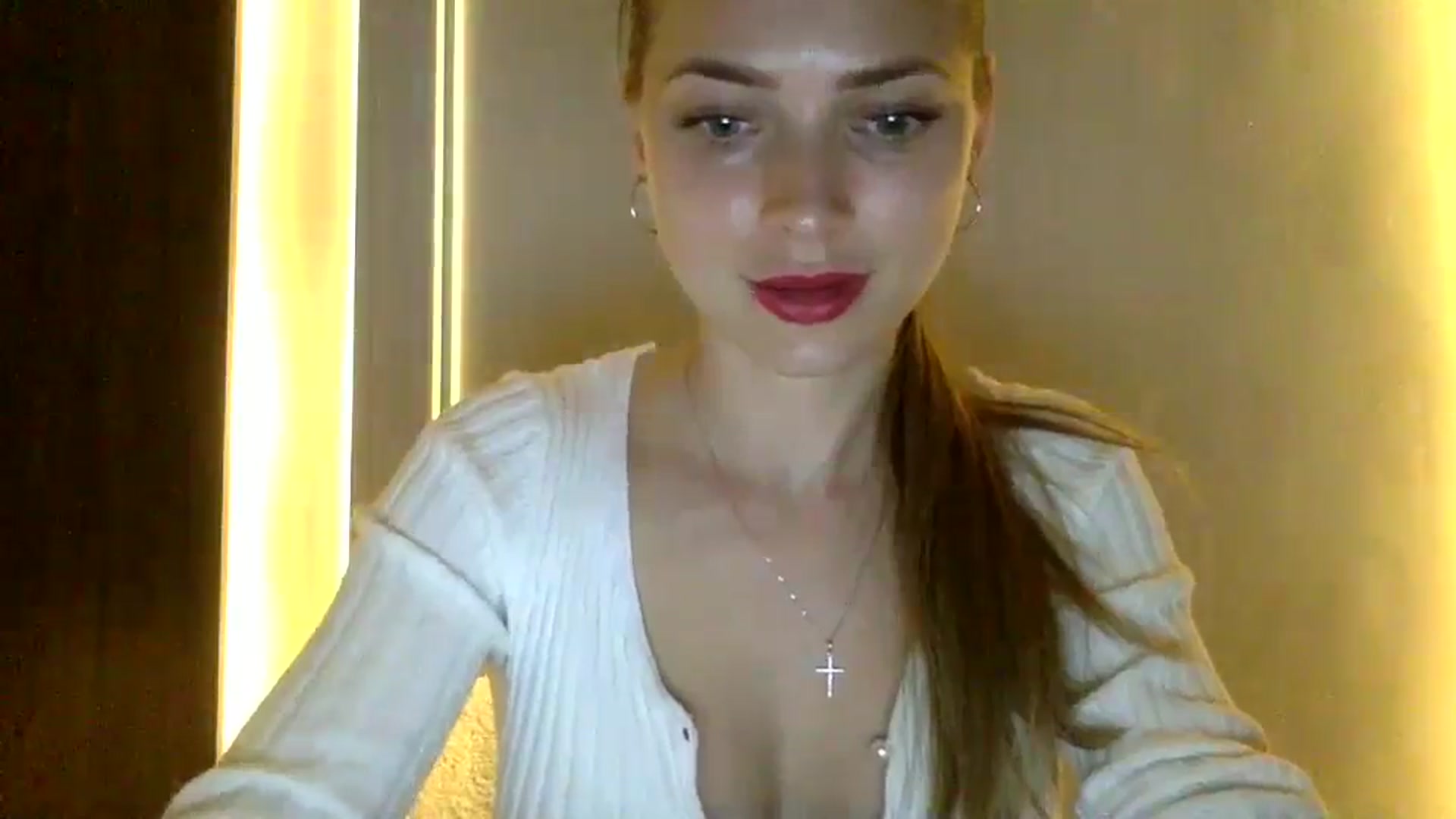 Gallery image thumbnail from Bestannforu's myfreecams stream on, 02/02/2025, 16:31 image 19 of 20