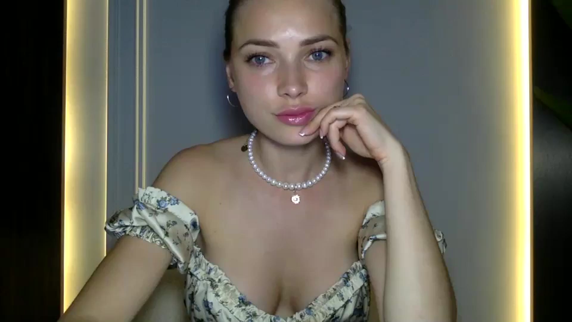 Gallery image thumbnail from Bestannforu's myfreecams stream on, 02/03/2025, 16:42 image 16 of 20