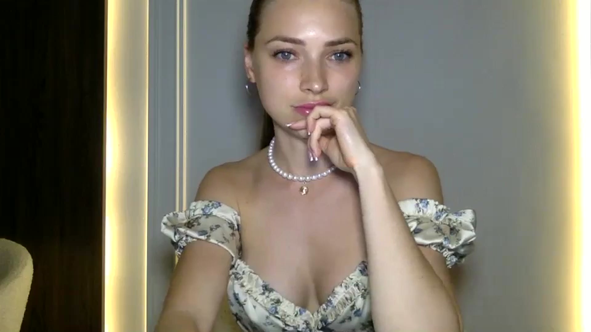 Gallery image thumbnail from Bestannforu's myfreecams stream on, 02/03/2025, 18:12 image 14 of 20