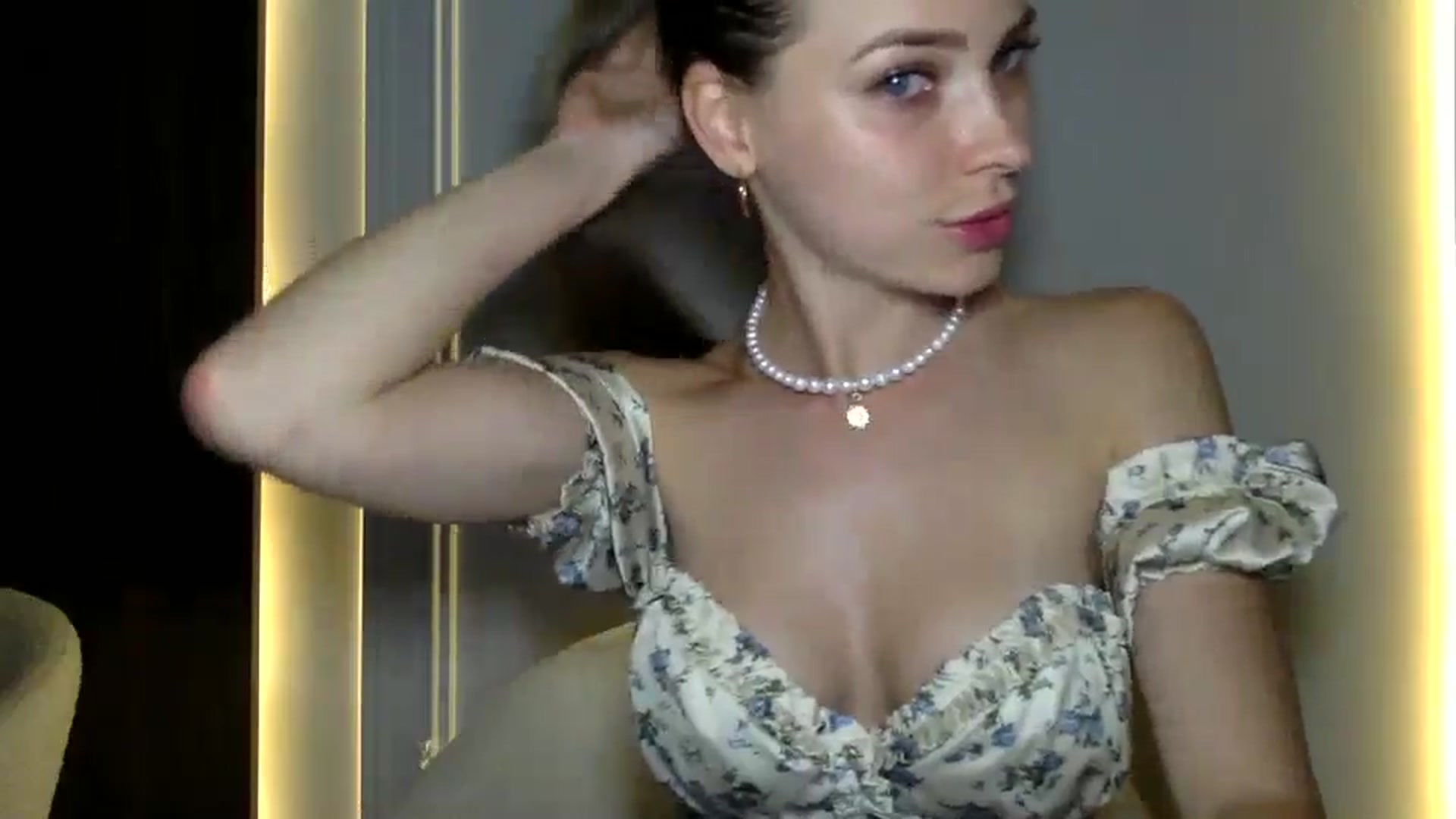 Gallery image thumbnail from Bestannforu's myfreecams stream on, 02/03/2025, 18:12 image 15 of 20