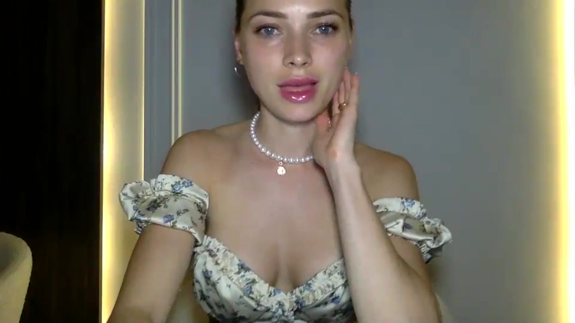 Gallery image thumbnail from Bestannforu's myfreecams stream on, 02/03/2025, 18:12 image 4 of 20