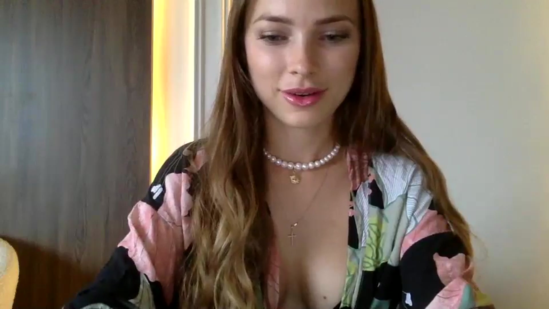 Gallery image thumbnail from Bestannforu's myfreecams stream on, 02/08/2025, 13:36 image 18 of 20