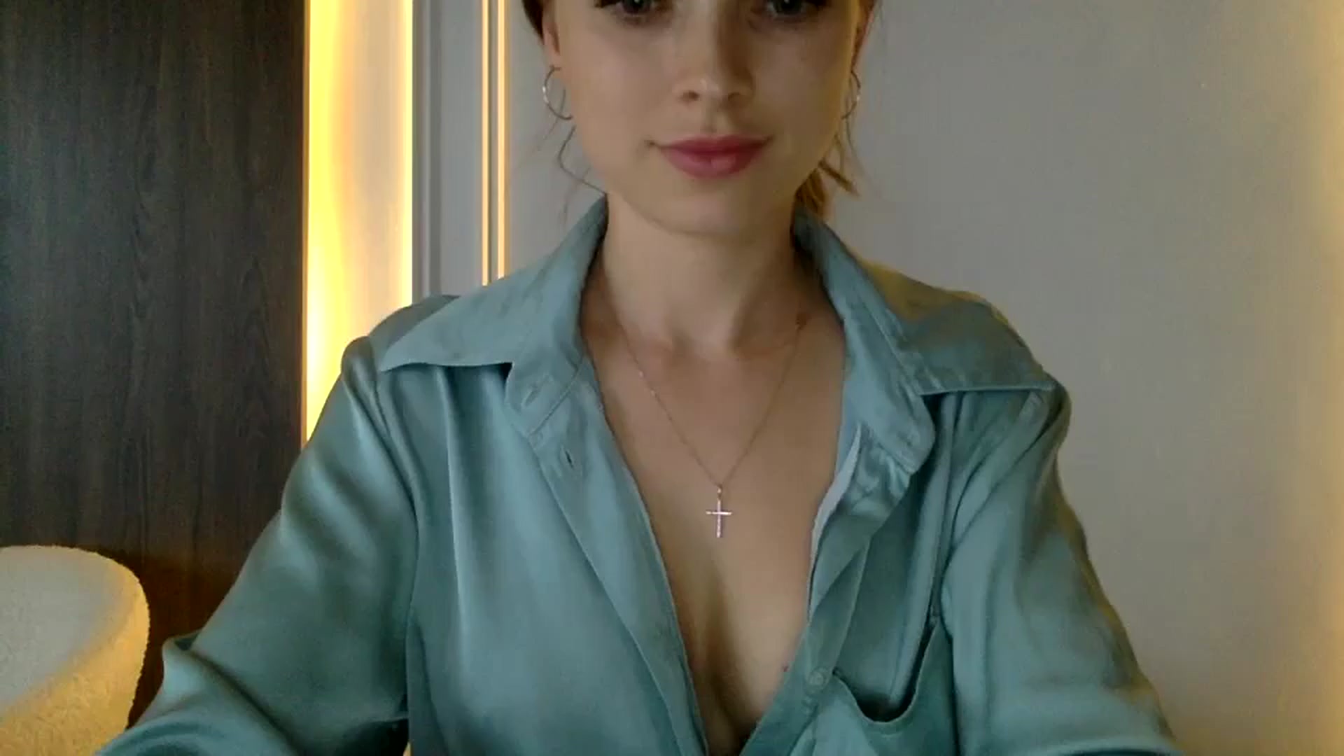 Gallery image thumbnail from Bestannforu's myfreecams stream on, 02/09/2025, 13:57 image 17 of 20