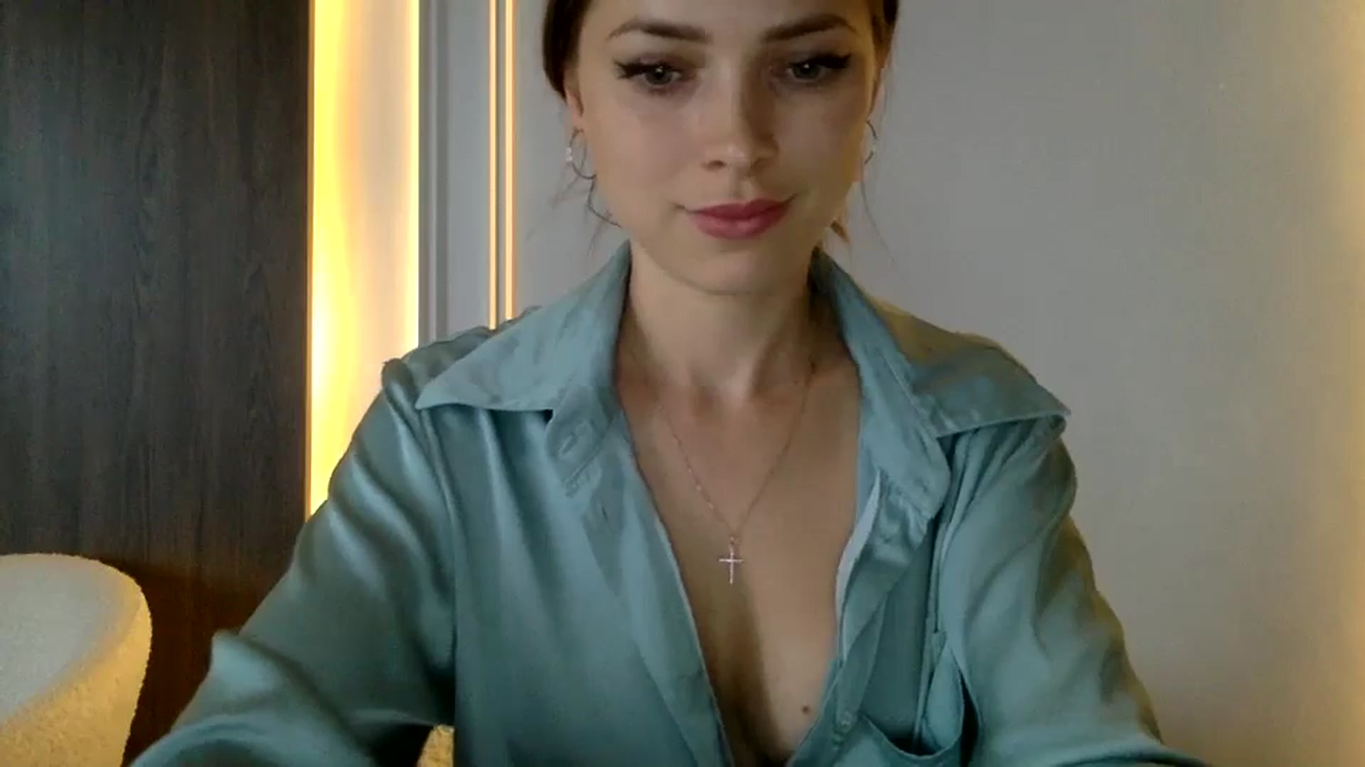 Gallery image thumbnail from Bestannforu's myfreecams stream on, 02/09/2025, 13:57 image 15 of 20