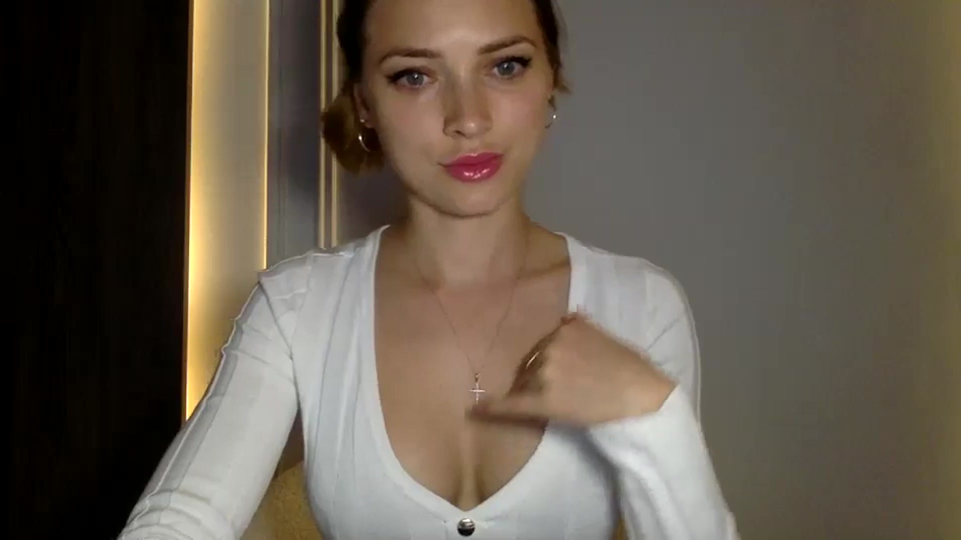 Gallery image thumbnail from Bestannforu's myfreecams stream on, 02/09/2025, 16:43 image 8 of 20
