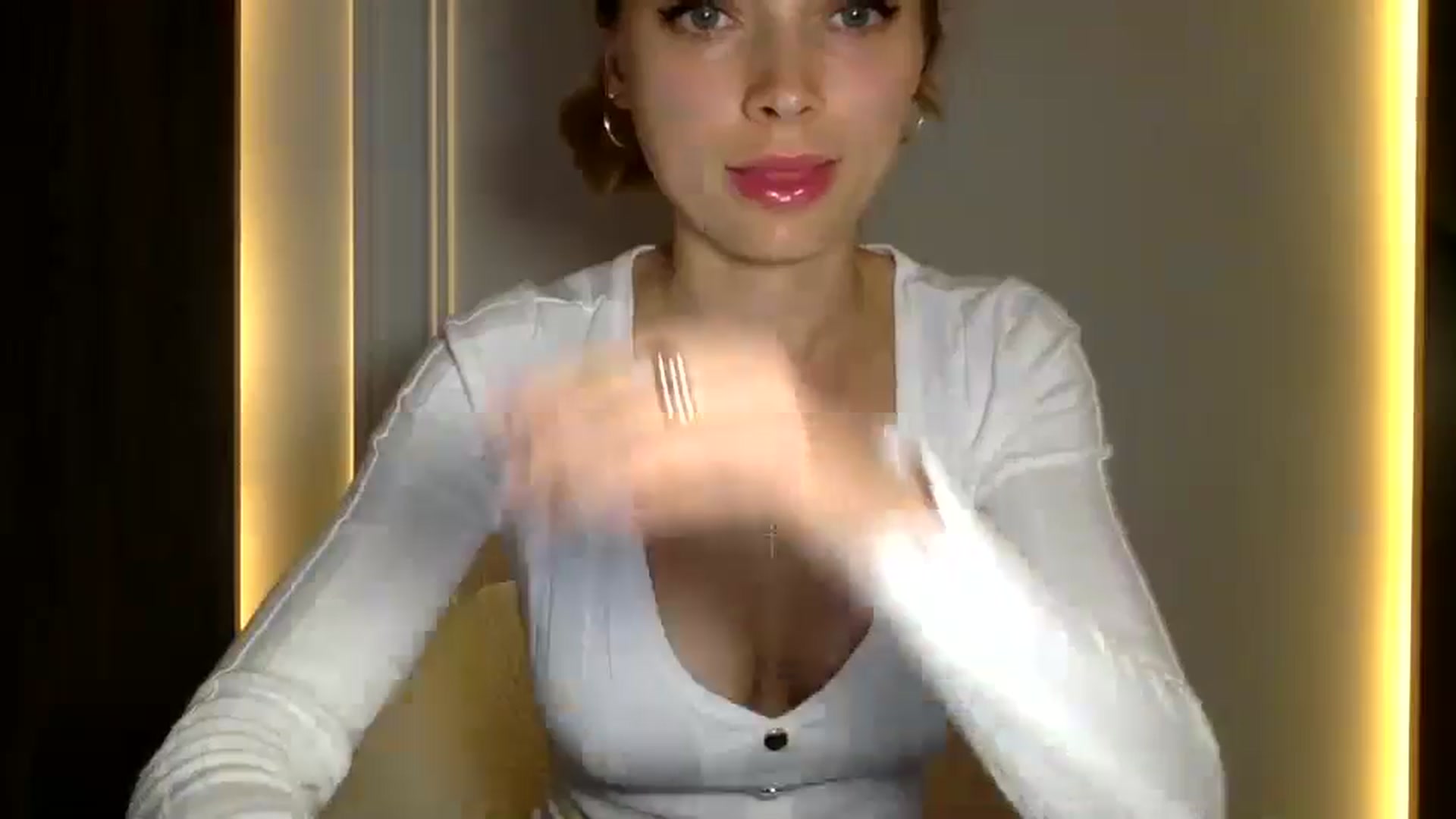 Gallery image thumbnail from Bestannforu's myfreecams stream on, 02/09/2025, 17:11 image 9 of 20