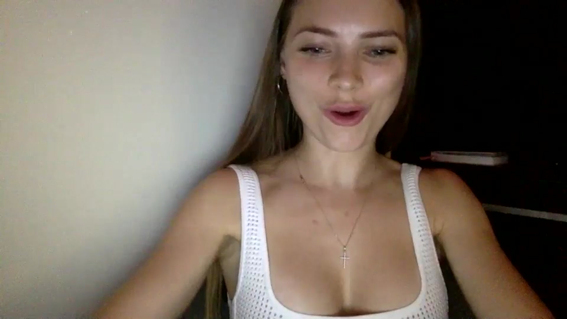 Gallery image thumbnail from Bestannforu's myfreecams stream on, 02/14/2025, 18:32 image 8 of 20