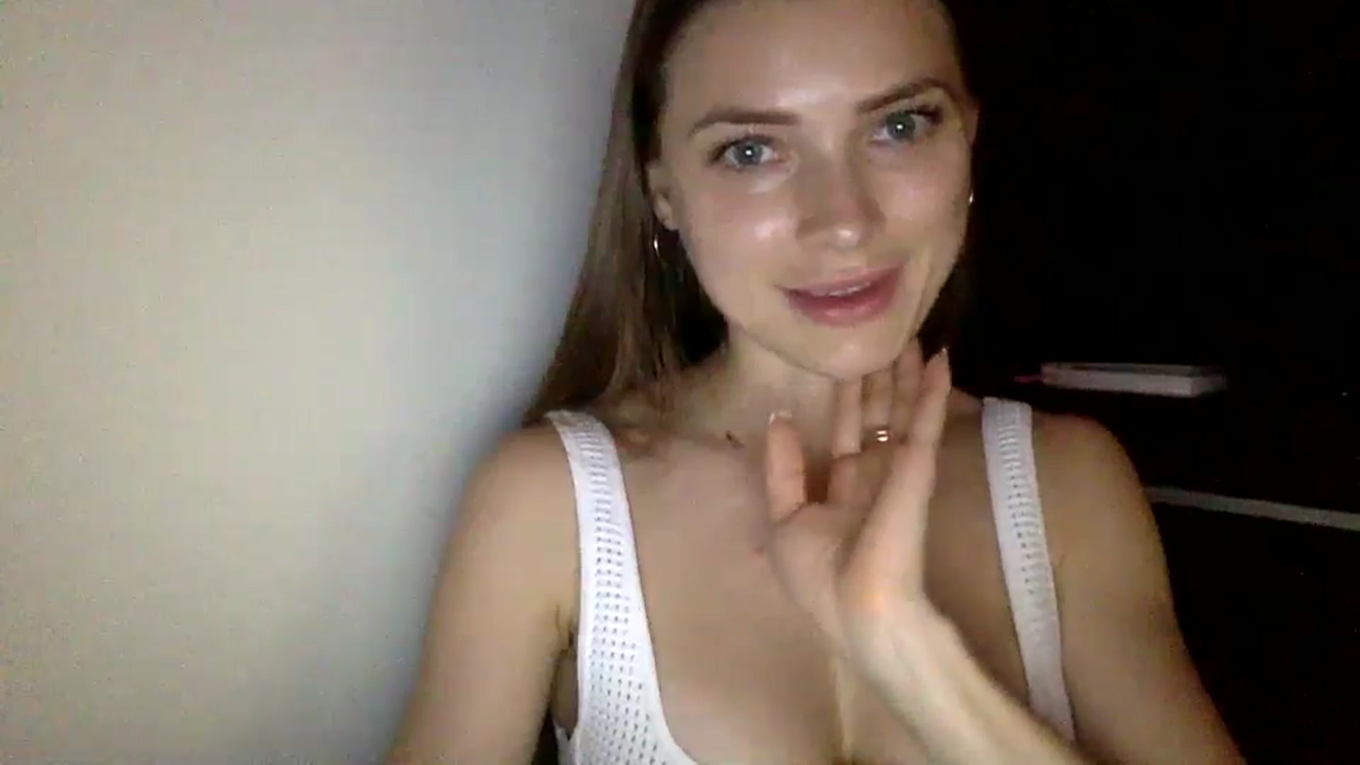 Gallery image thumbnail from Bestannforu's myfreecams stream on, 02/14/2025, 18:32 image 9 of 20