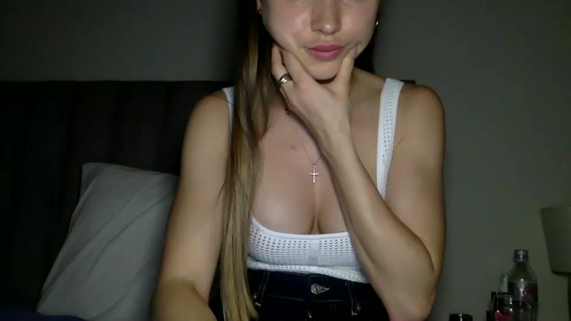Gallery image thumbnail from Bestannforu's myfreecams stream on, 02/14/2025, 18:32 image 17 of 20