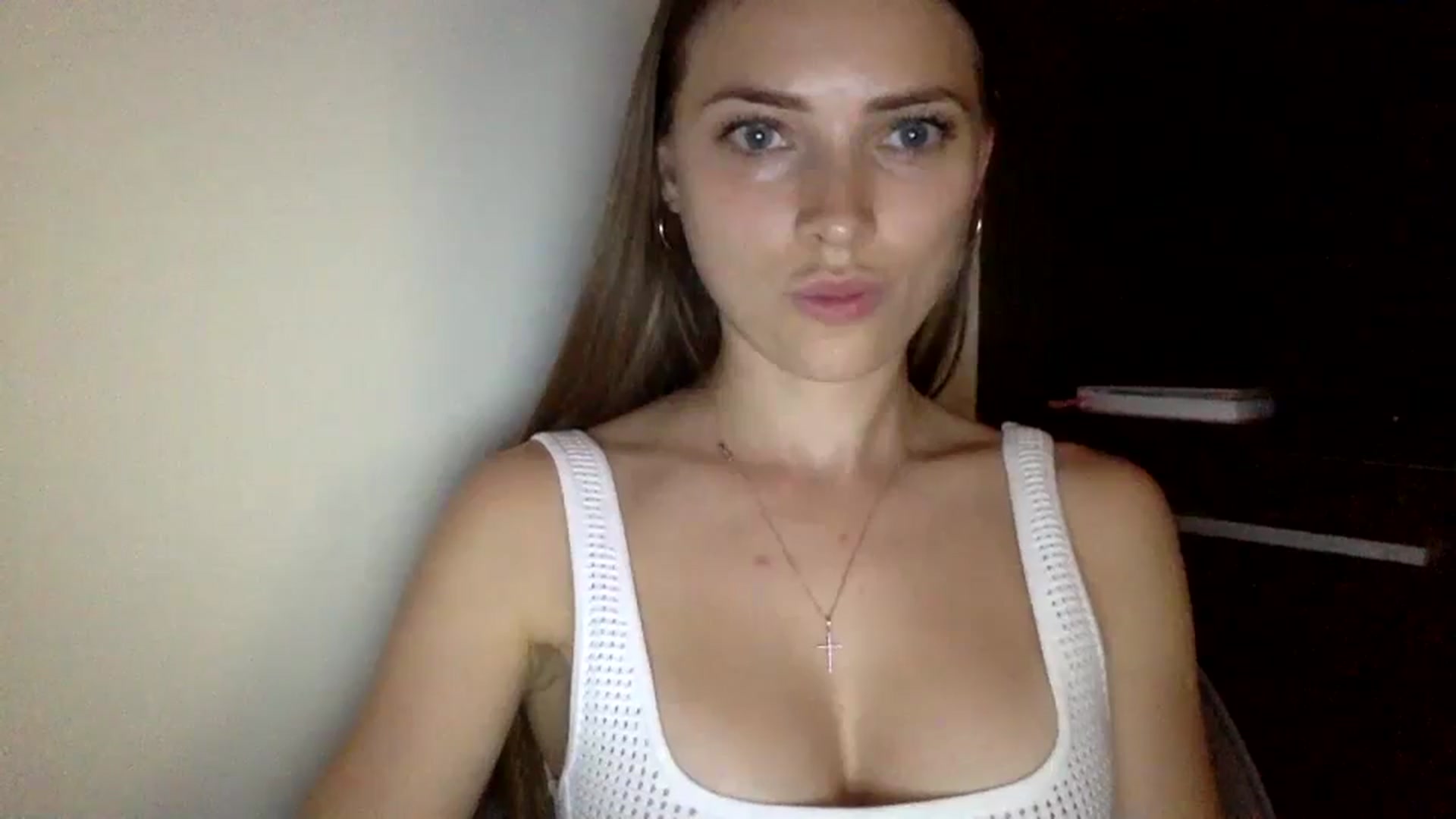 Gallery image thumbnail from Bestannforu's myfreecams stream on, 02/14/2025, 18:32 image 2 of 20