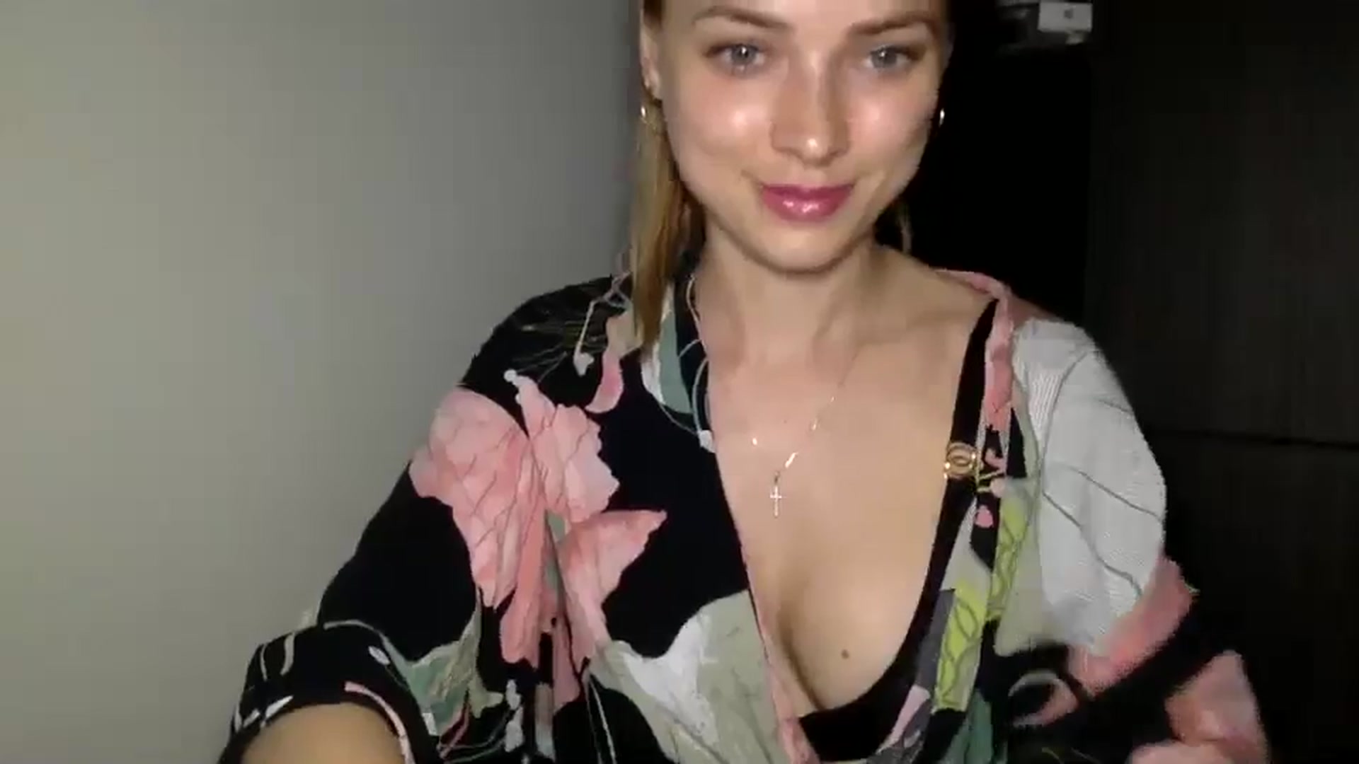 Gallery image thumbnail from Bestannforu's myfreecams stream on, 02/15/2025, 15:25 image 18 of 20