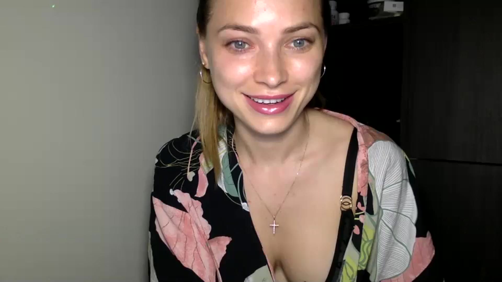 Gallery image thumbnail from Bestannforu's myfreecams stream on, 02/15/2025, 15:25 image 17 of 20