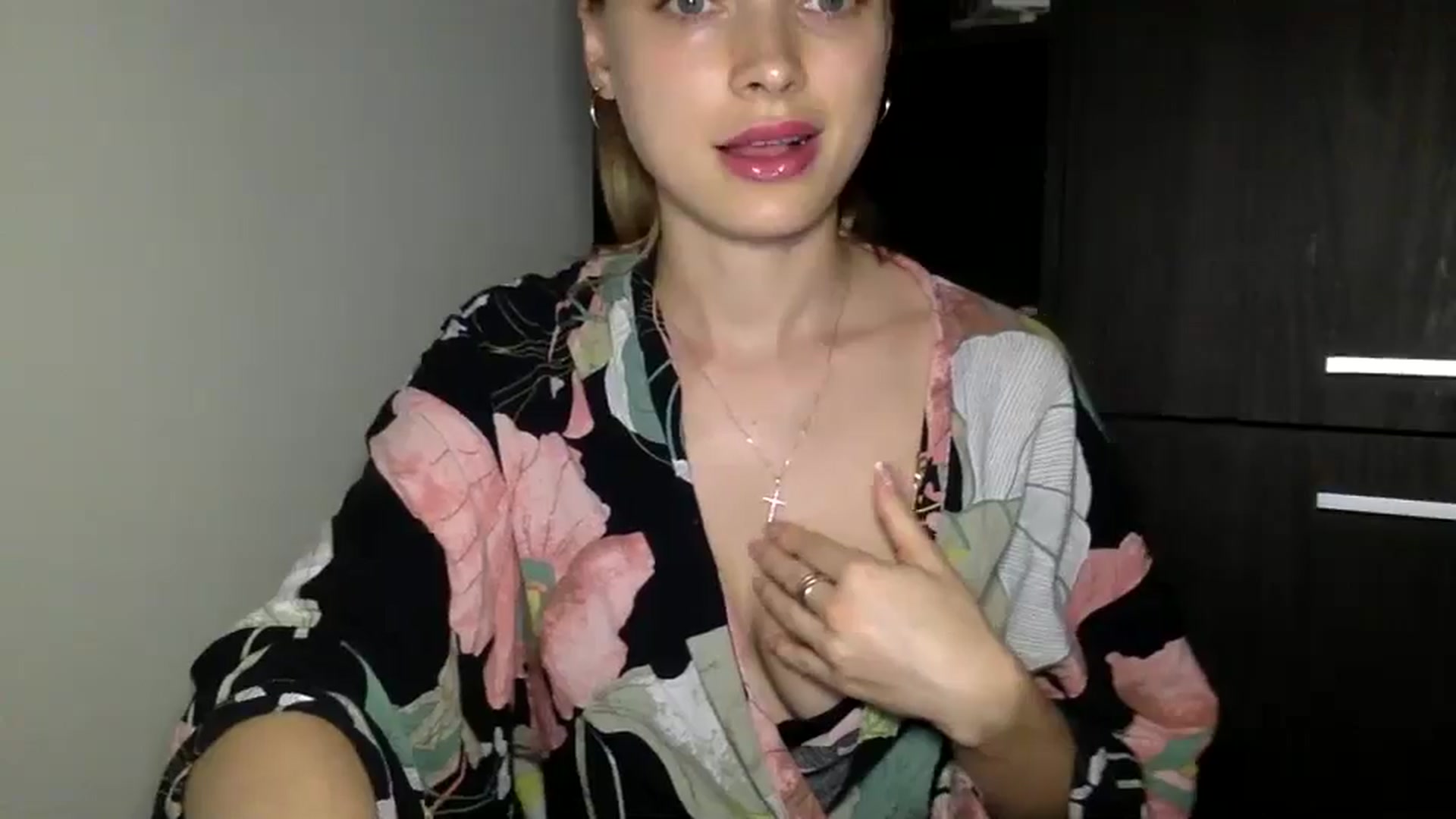 Gallery image thumbnail from Bestannforu's myfreecams stream on, 02/15/2025, 15:25 image 4 of 20