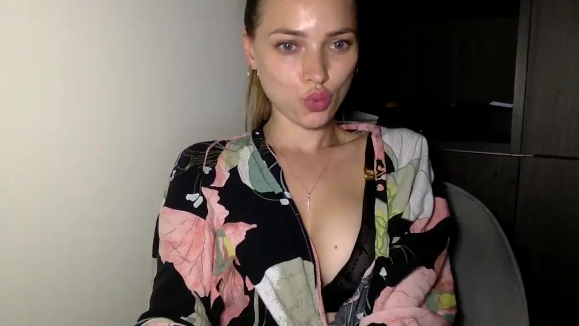 Gallery image thumbnail from Bestannforu's myfreecams stream on, 02/15/2025, 18:42 image 2 of 20