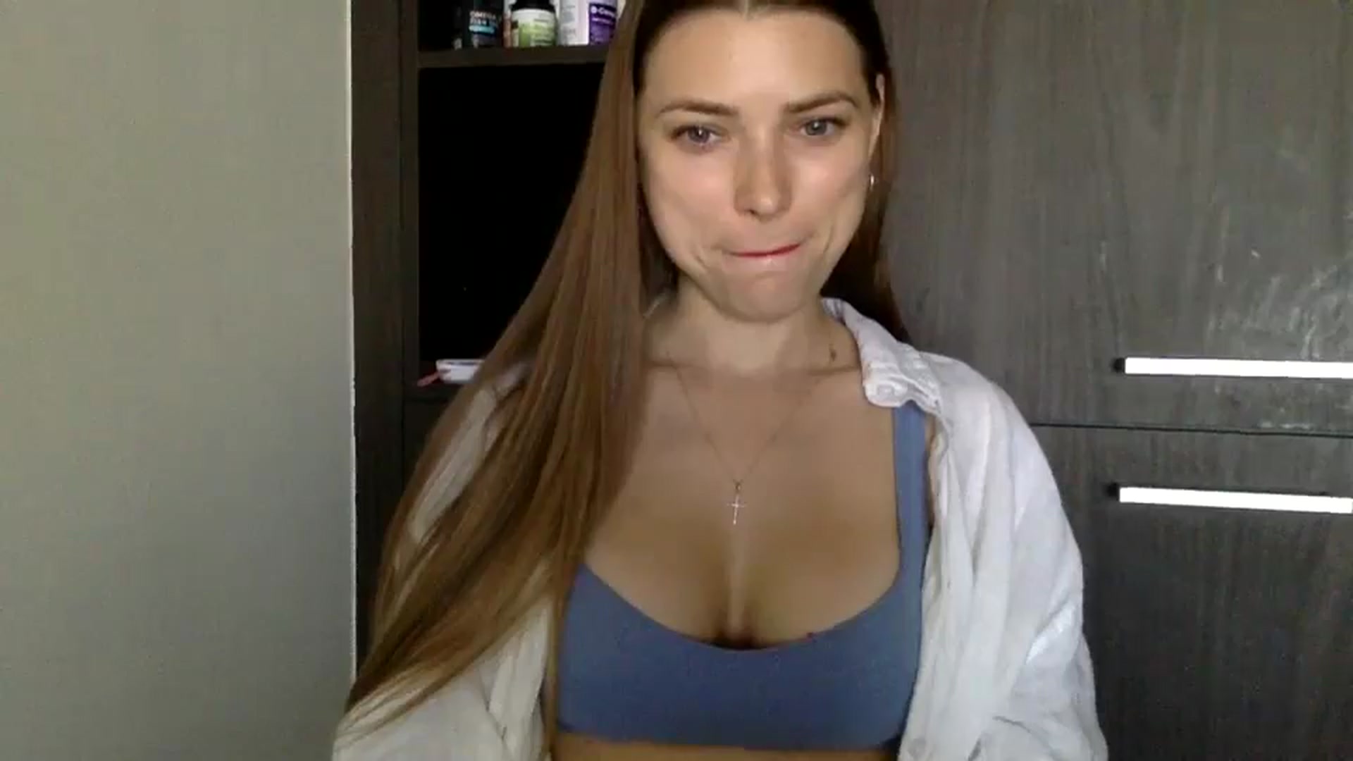 Gallery image thumbnail from Bestannforu's myfreecams stream on, 02/19/2025, 04:53 image 16 of 20