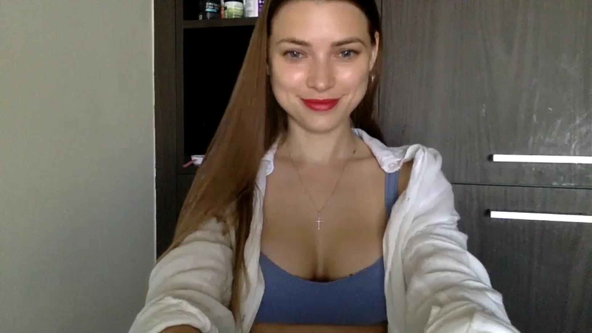 Gallery image thumbnail from Bestannforu's myfreecams stream on, 02/19/2025, 04:53 image 13 of 20