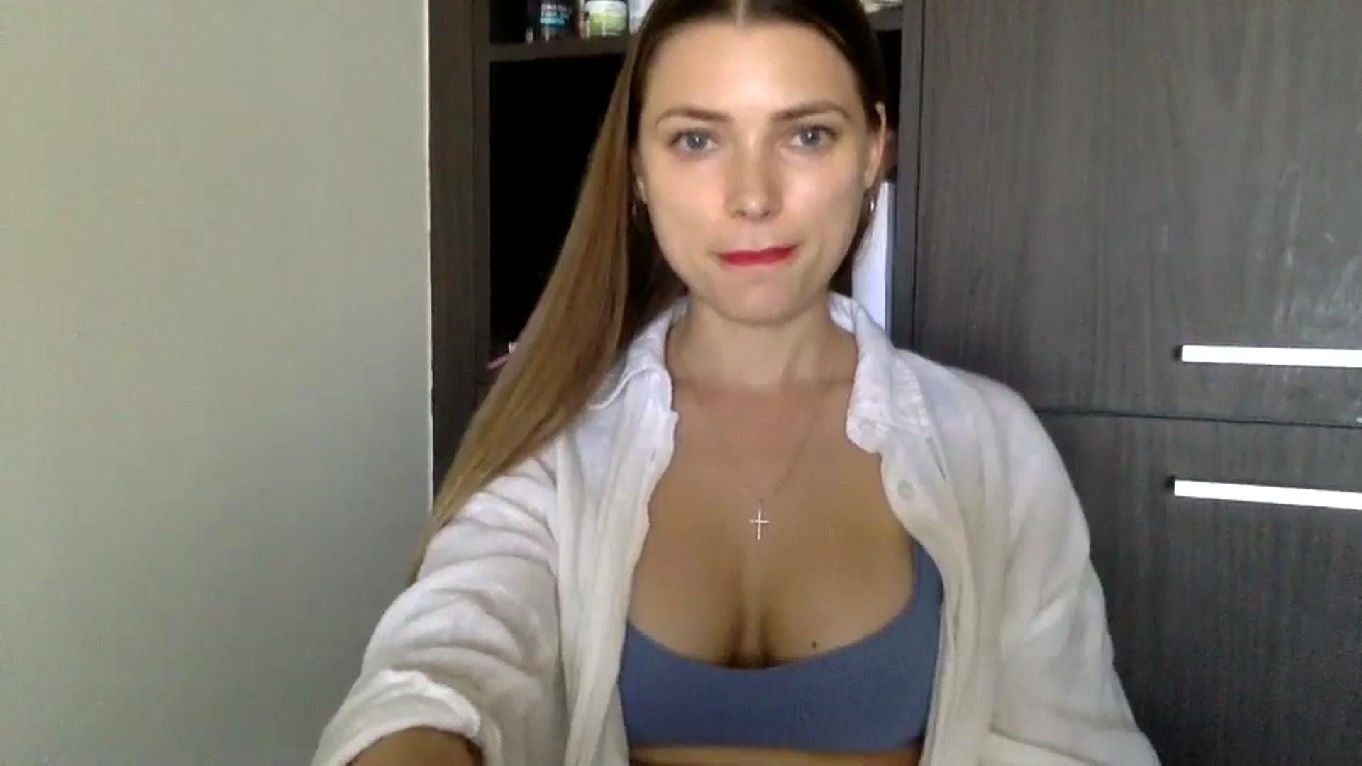 Gallery image thumbnail from Bestannforu's myfreecams stream on, 02/19/2025, 09:44 image 11 of 20